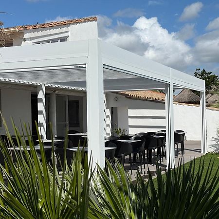 Hotel Mas Des Lys Saintes-Maries-de-La-Mer Exterior foto