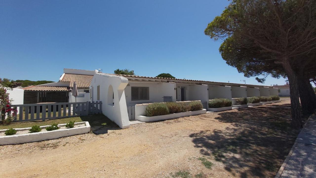 Hotel Mas Des Lys Saintes-Maries-de-La-Mer Exterior foto